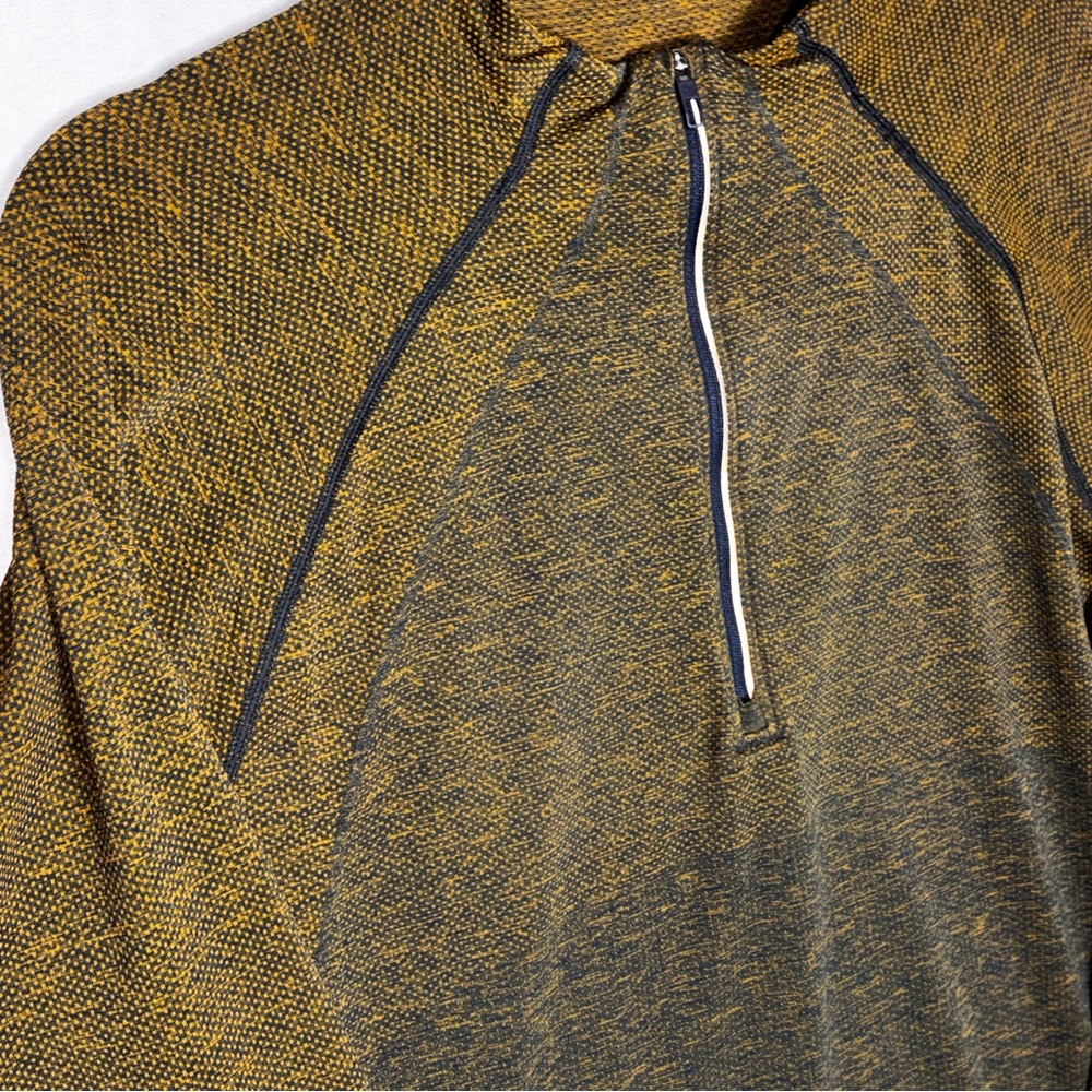 Lululemon Athletica Live in Practice Metal Vent Tech Half Zip 2.0 Shirt - Picture 4 of 13